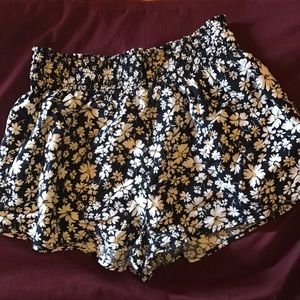 Flowery Shorts